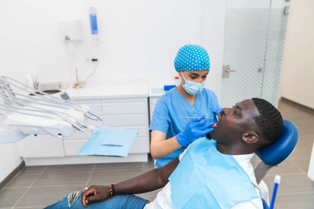 Best Weekend Emergency Dentist in Mccom, OH